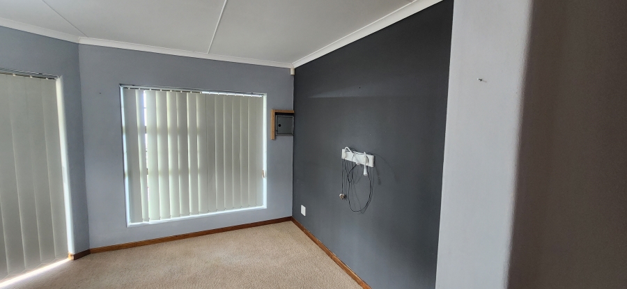 5 Bedroom Property for Sale in Dana Bay Western Cape